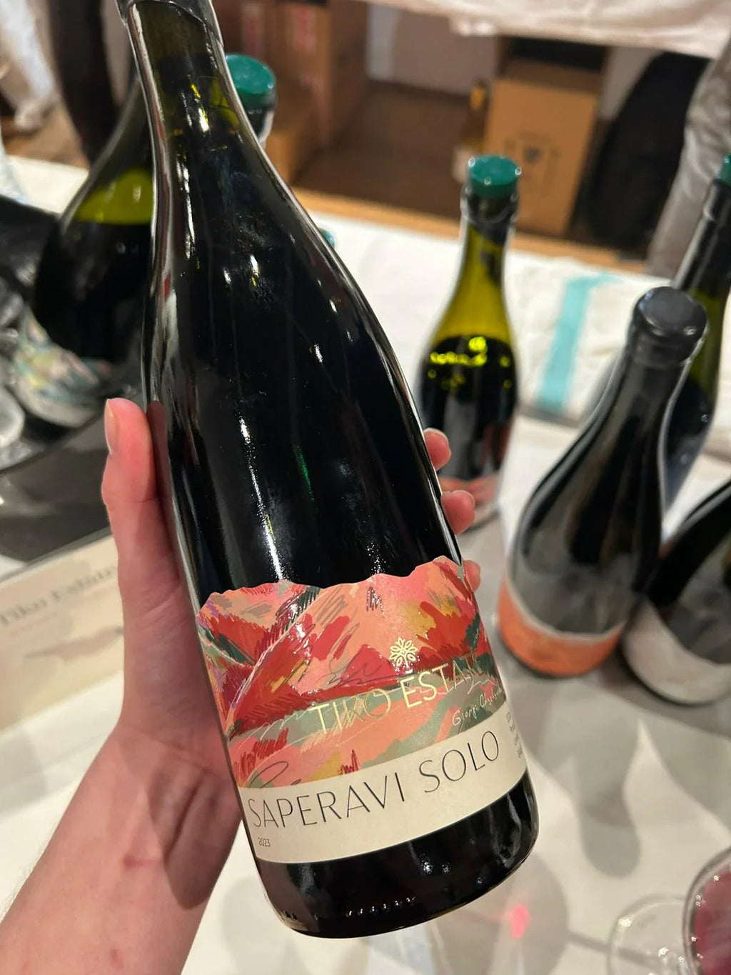 サペラヴィ ジョージア カヘティ 赤ワイン 2023 ティコエステイト